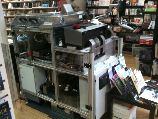 Espresso Book Machine à la librairie américaine de La Haye, 05.10.2011